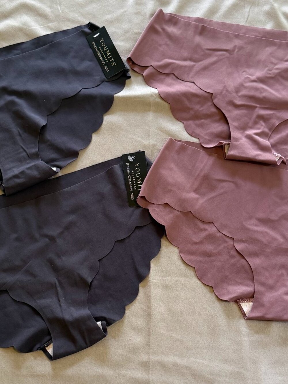 Set of 4 Youmita Women's Scalloped Edge Underwear Panties NWT 2 Gray 2 Purple SM